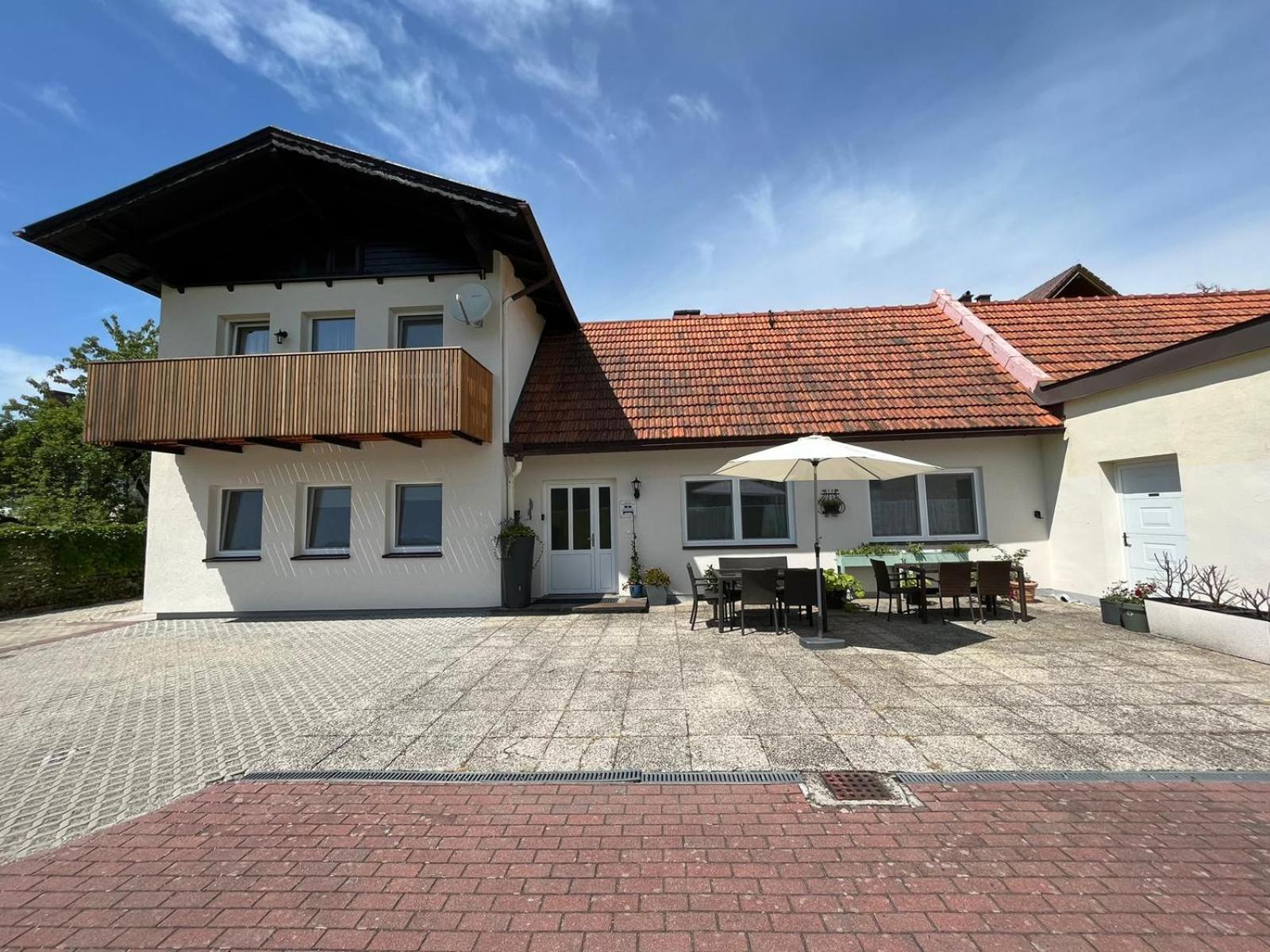 Danner Familien-Ferienwohnungen Schoerfling Am Attersee Exterior photo